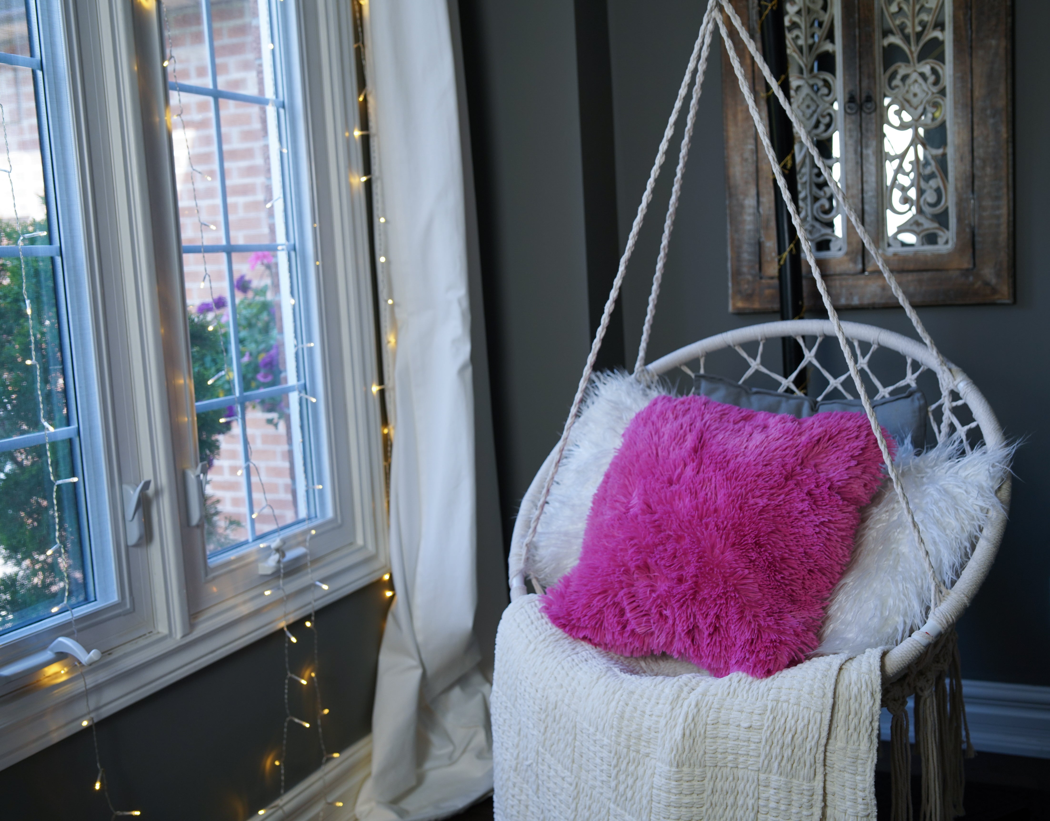 Soft and Shaggy Lurera Pillow