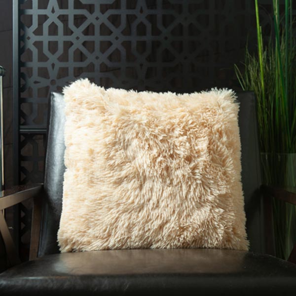 Soft and Shaggy Lurera Pillow
